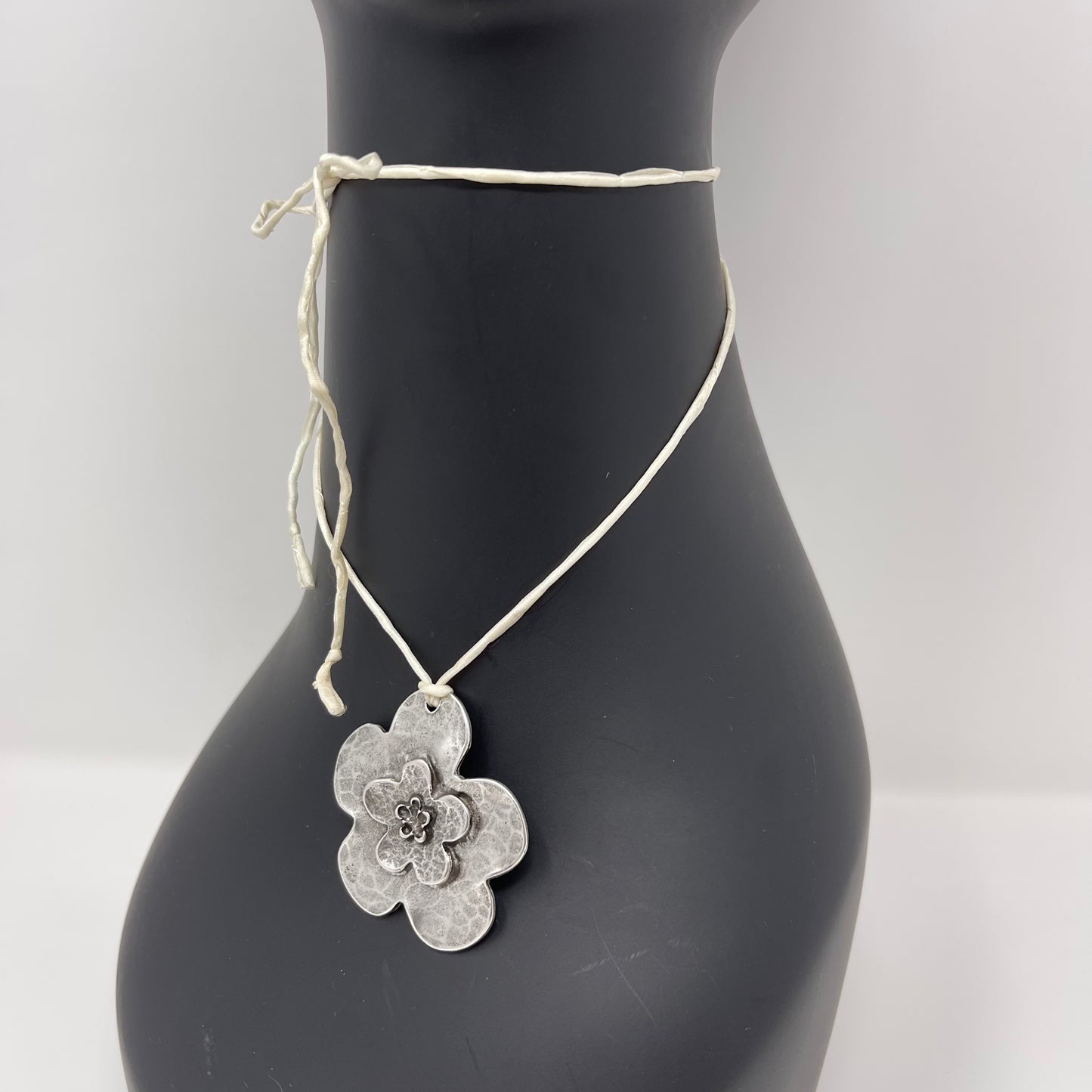 Silver Flower Pendant Necklace - Ivory White