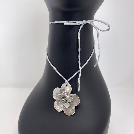 Silver Flower Pendant Necklace - Grey